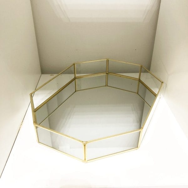 stand gold cupcake scaled Soledad Mirrored Gold Rimmed Tray