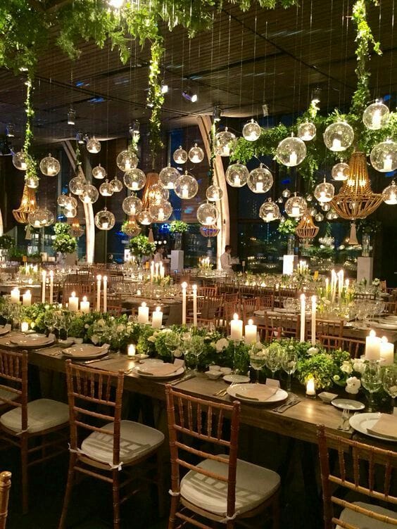 11 Romantic Candle Decor Ideas for Your Wedding