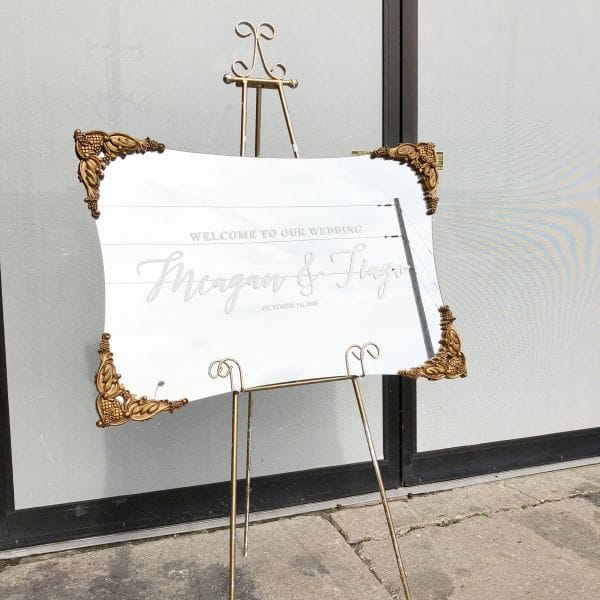 gold mirror rectangular 600x600 1 10 Beautiful Wedding Seating Chart Ideas