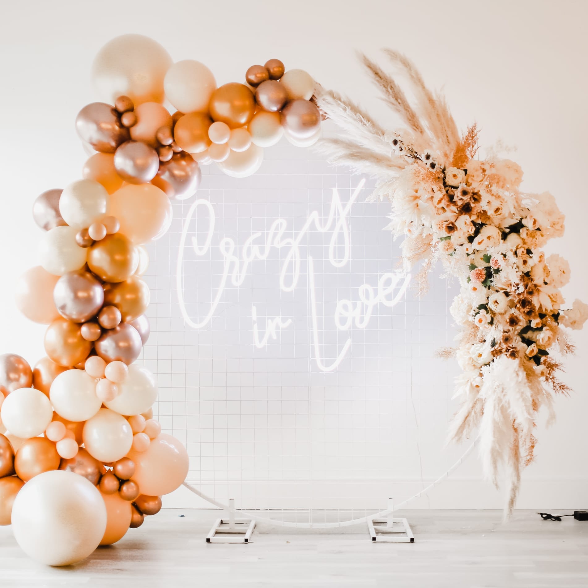 balloon arch and balloon garland backdrops toronto