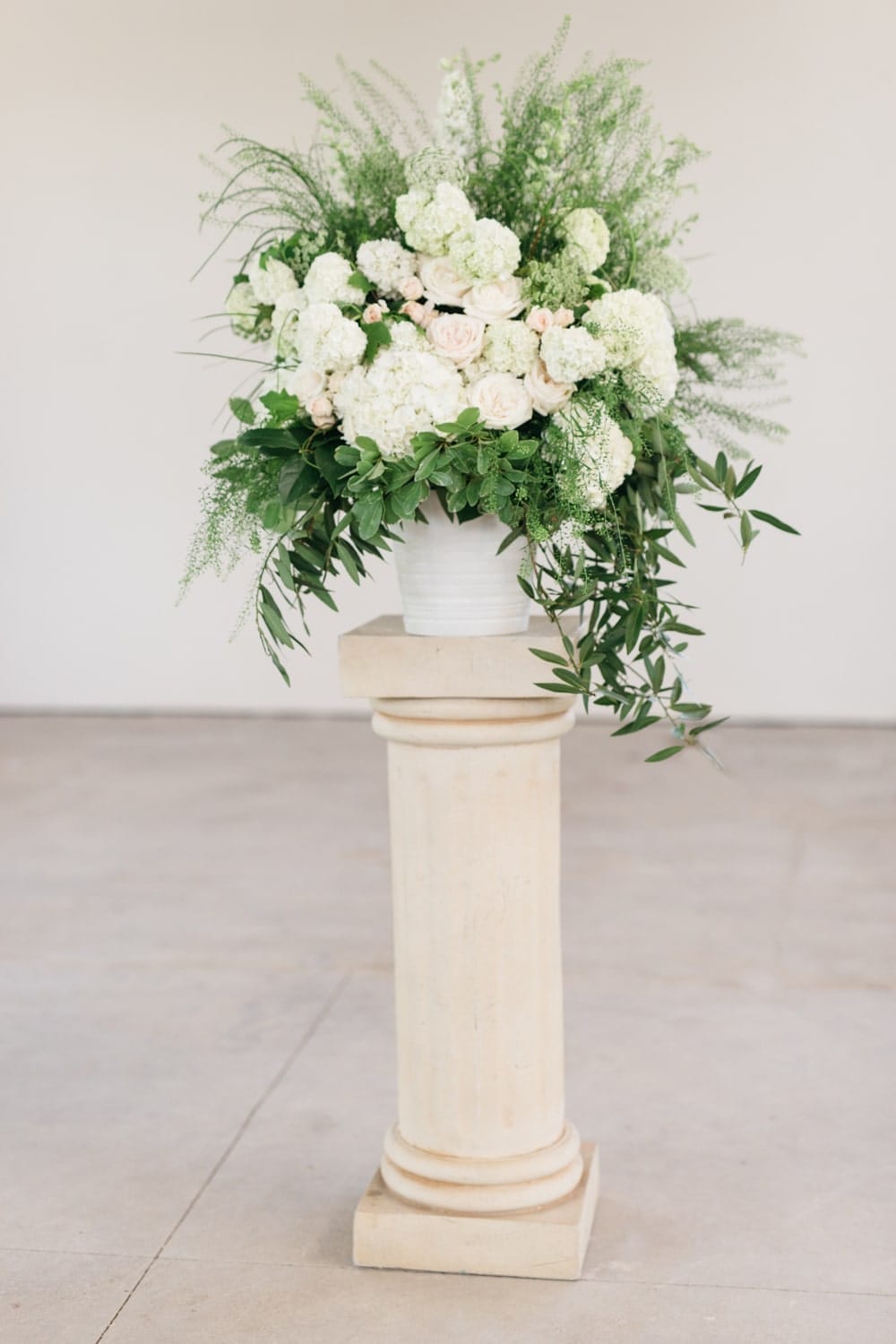 VB 10 Best Flower Shops for Sympathy & Funeral Flower Arrangements
