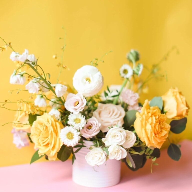 5 Best Flower Shops for Yellow Roses in Toronto (Ontario)