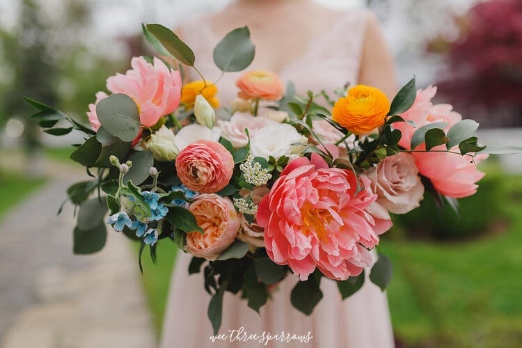 bridal bouquets and wedding packages