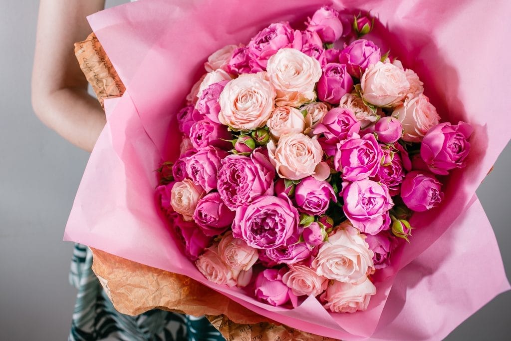 pink bouquet 5 Best Flower Shops for Fresh Pink Roses in Toronto (Ontario)