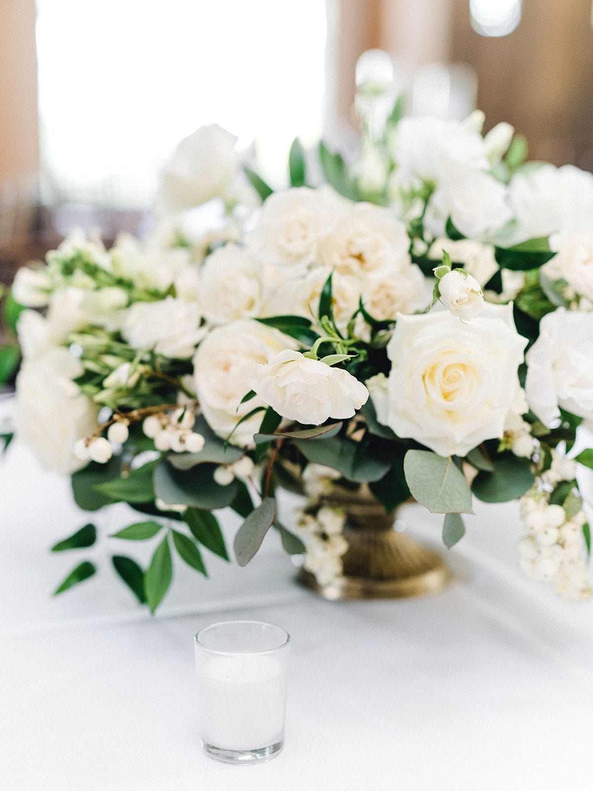 white wedding centerpiece
