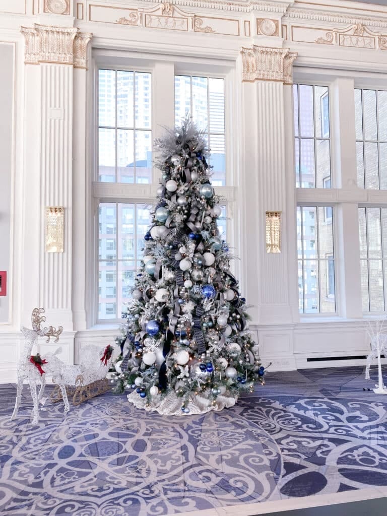 omni king edward hotel christmas Niagara Region Professional Holiday Decor Services