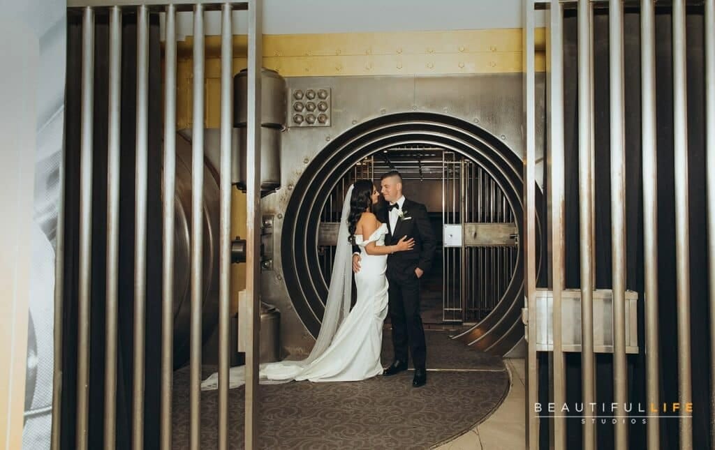 BLS 532 of 827 websize One King West Hotel: Modern Romantic Wedding Inspiration