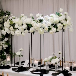 white and black wedding flowers decor