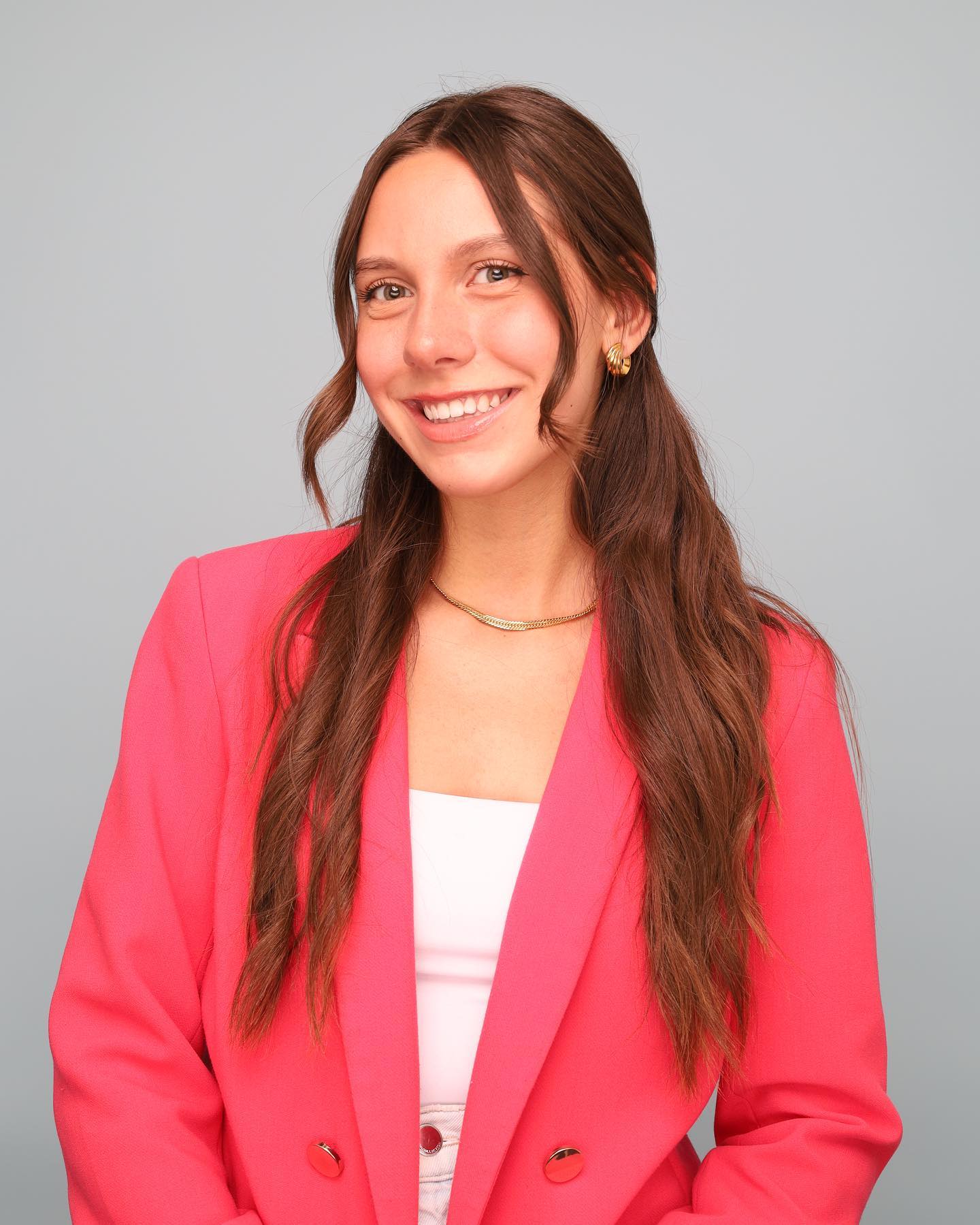 356269939 649223150116176 2933379169938918880 n 15+ Best Headshot Photographers in Hamilton