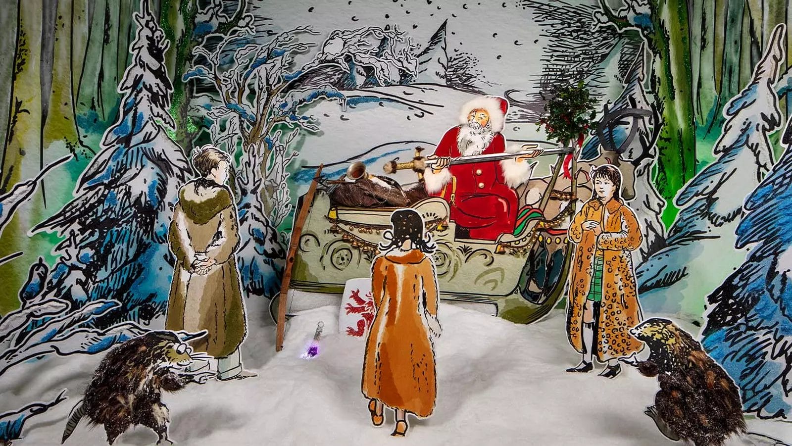 231031 Christmaswindow2 featuredimage 15+ Best Creative Christmas Retail Displays and Activations