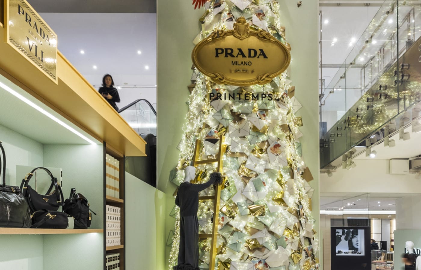 3 15+ Christmas Retail Display and Activation Ideas