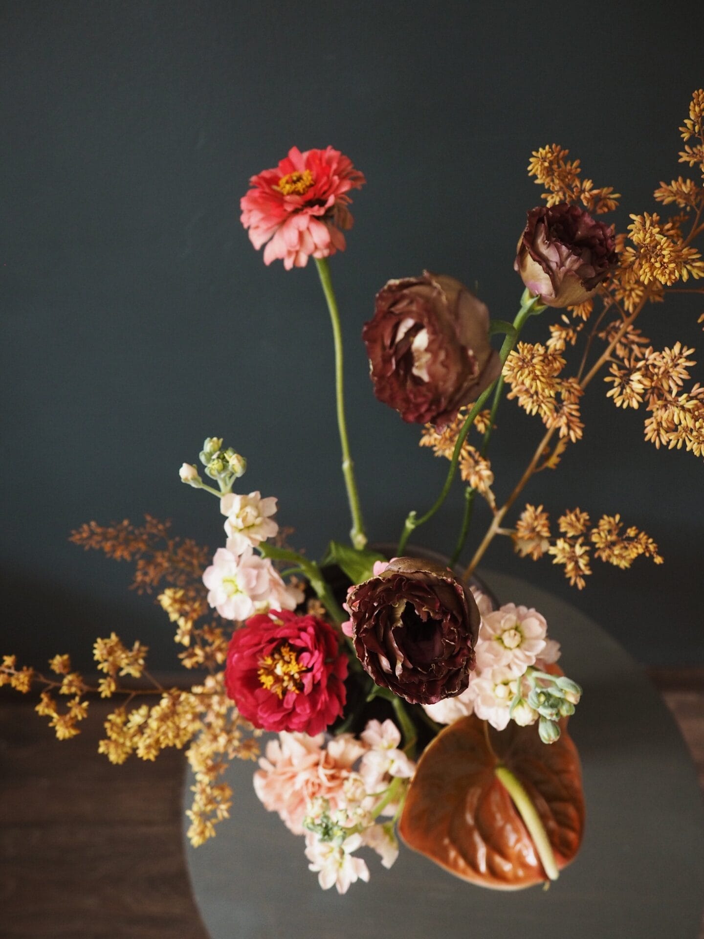 bunch of flowers in vase on table 2879810 10+ Best Faux Floral Design Courses