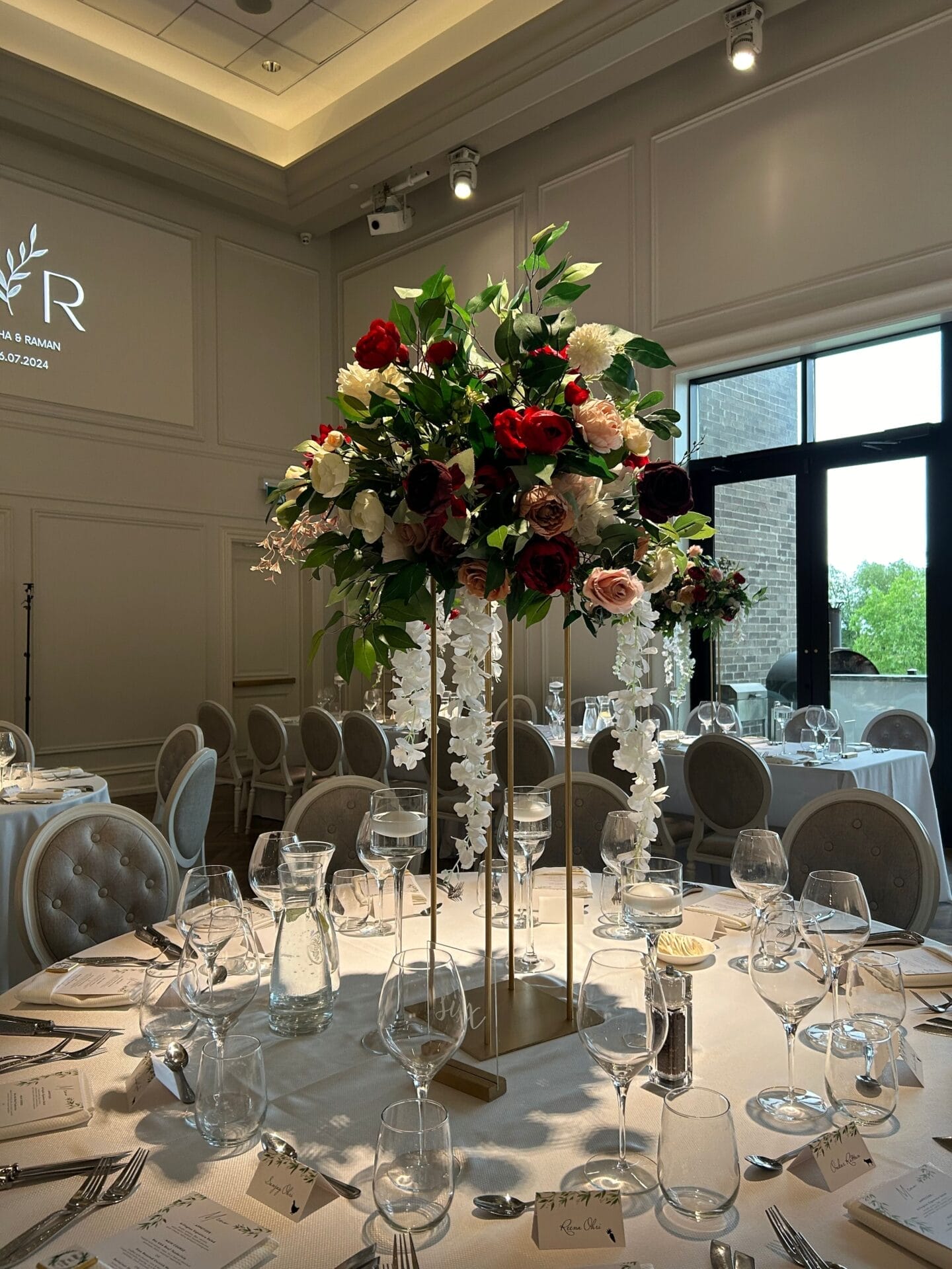 floral centrepieces wedding