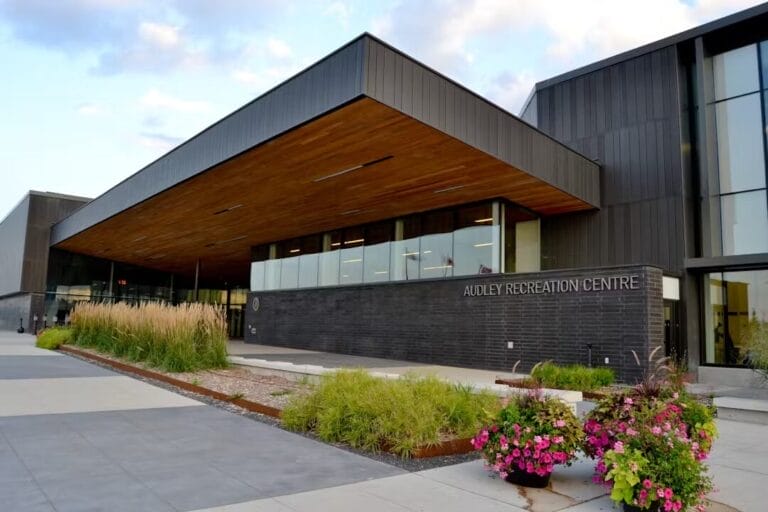 VintageBASH Transforms Audley Recreation Centre: A Night of Elegant Décor and Florals