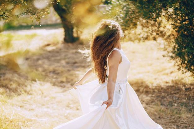 image 1 How Minimalist Brides Style A-Line Dresses in 2026